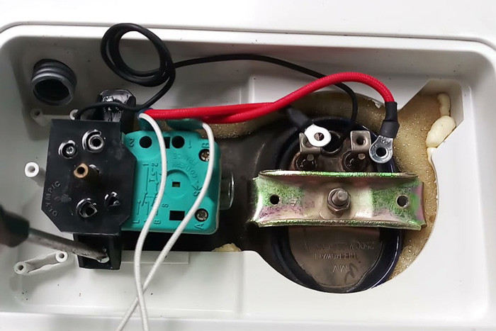 sửa máy nước nóng trực tiếp